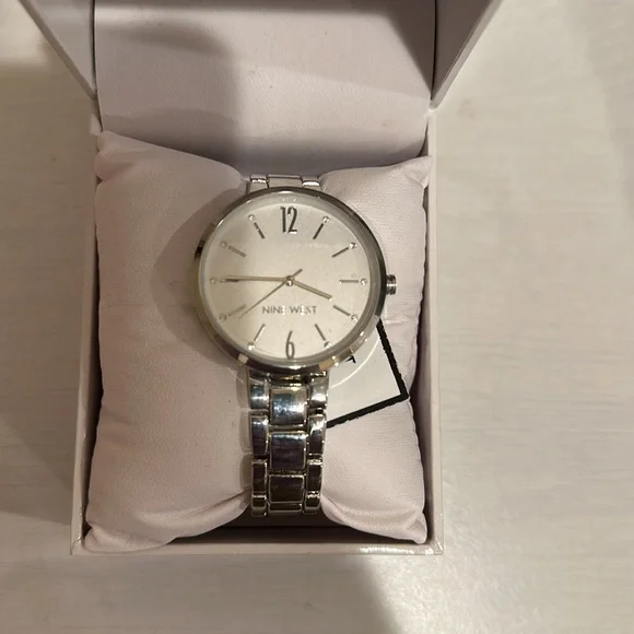 Nine west sales wrist watch
